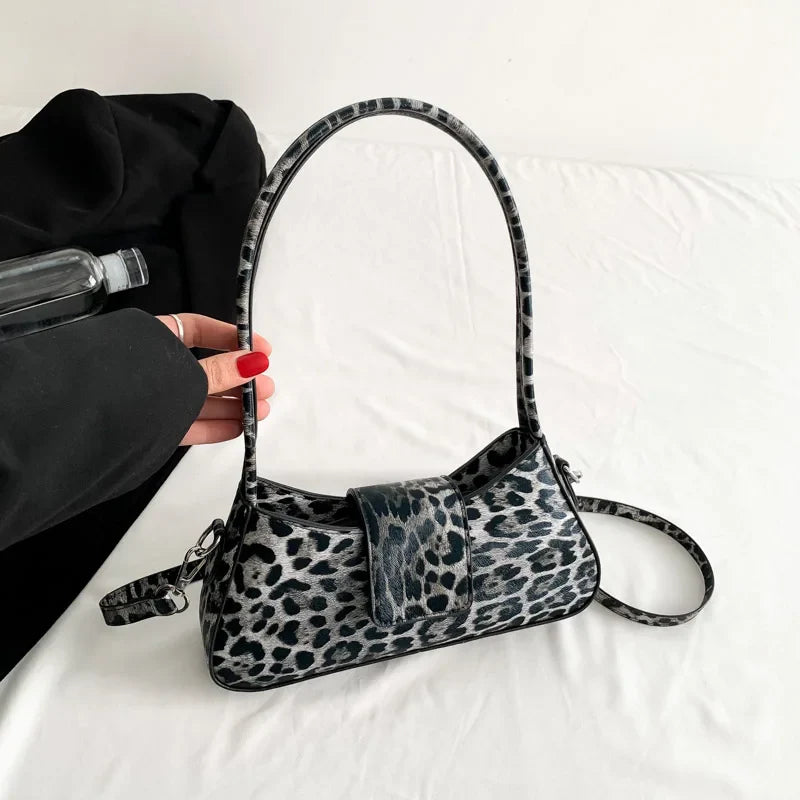 Sac sous les bras de style français